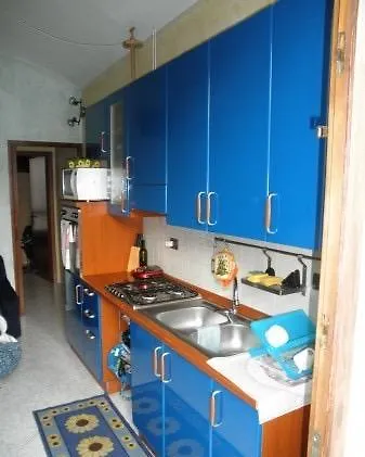 La Maison Blue *