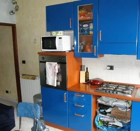 La Maison Blue *